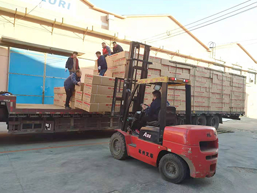 風(fēng)機(jī)盤管整車發(fā)貨