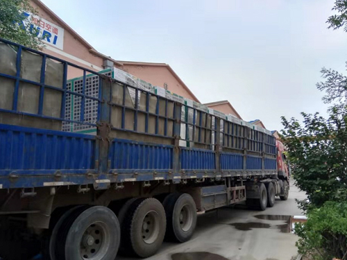 風(fēng)冷模塊機(jī)組整車發(fā)貨